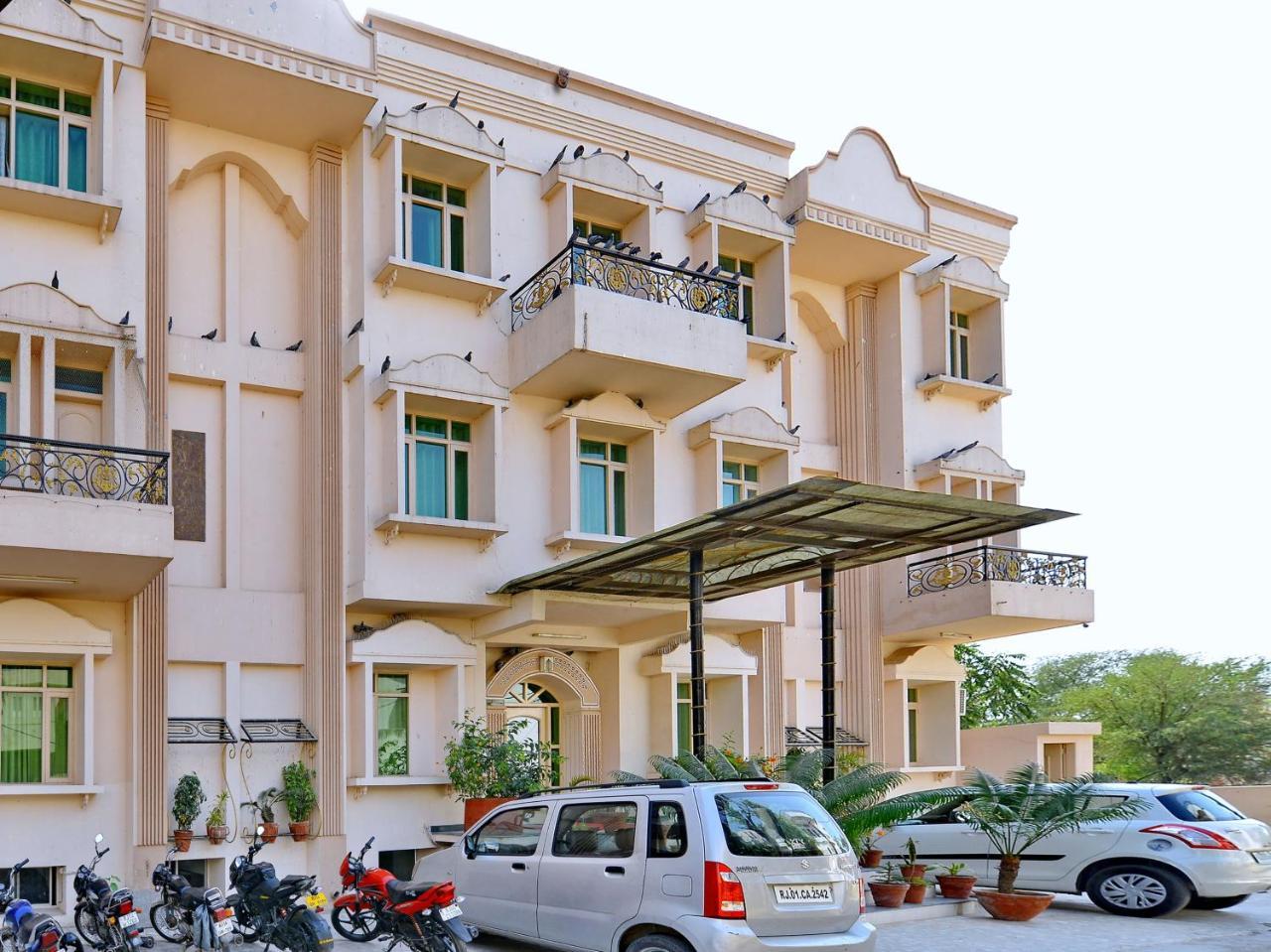 Oyo 8051 Hotel Don Jon Jaipur Eksteriør billede